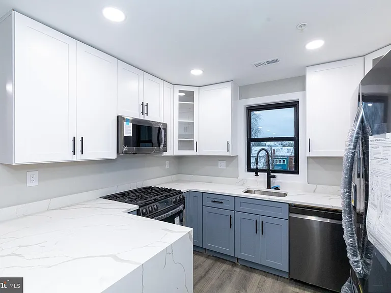 1321 Shepherd St NW — Photo 4