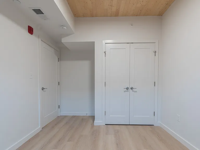 11 Lenox St #403 — Photo 6
