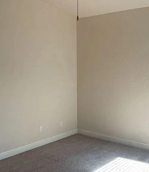 2316 N Divisadero St — Photo 16