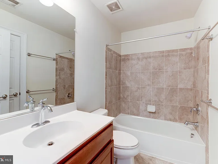 25465 Potomac Twain Ter — Photo 42