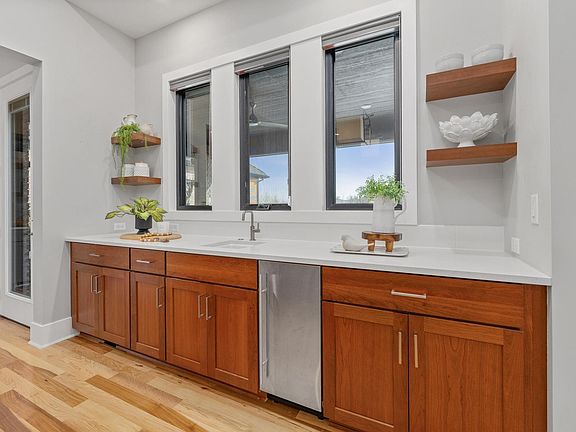 3rd image of 2012 N Veranda Cir