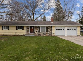 319 3rd St, Breckenridge, MI 48615
