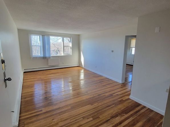 70 Tennis Rd APT 3B