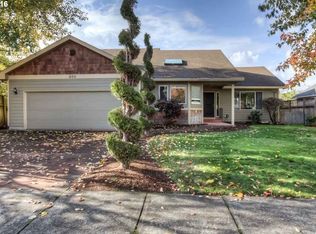 600 Lone Oaks Loop, Silverton, OR 97381