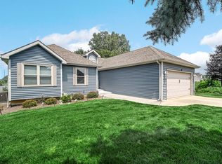 285 Kingston Dr, Valparaiso, IN 46385