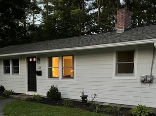 132 Woodsbury Rd, Rockland, MA 02370