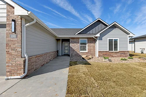 596 Long Path Ct Photo 1
