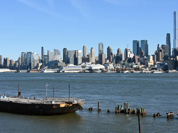 600 Harbor Boulevard image 18 of 28