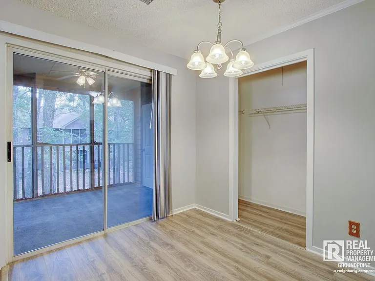 7945 Parklane Ct #905-E — Photo 11