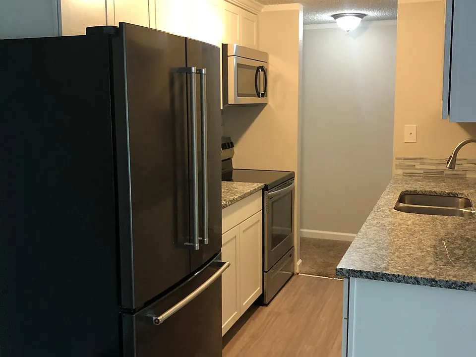 130 E Highline Cir #205
