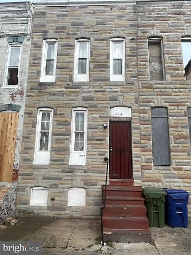 1st image of 307 S Pulaski St