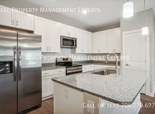 7023 Star Oaks Ln UNIT 105, Charlotte, NC 28262