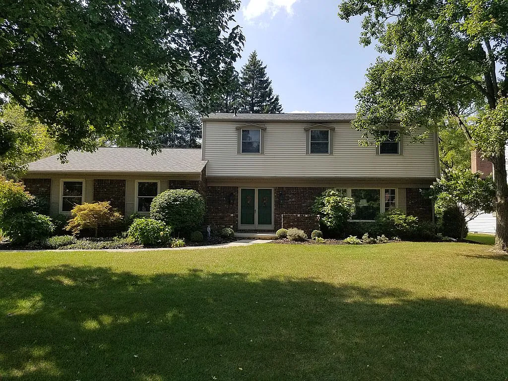 715 Kumler Dr photo 1