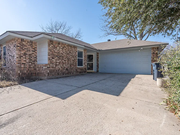 2911 Forest Creek Dr — Photo 21