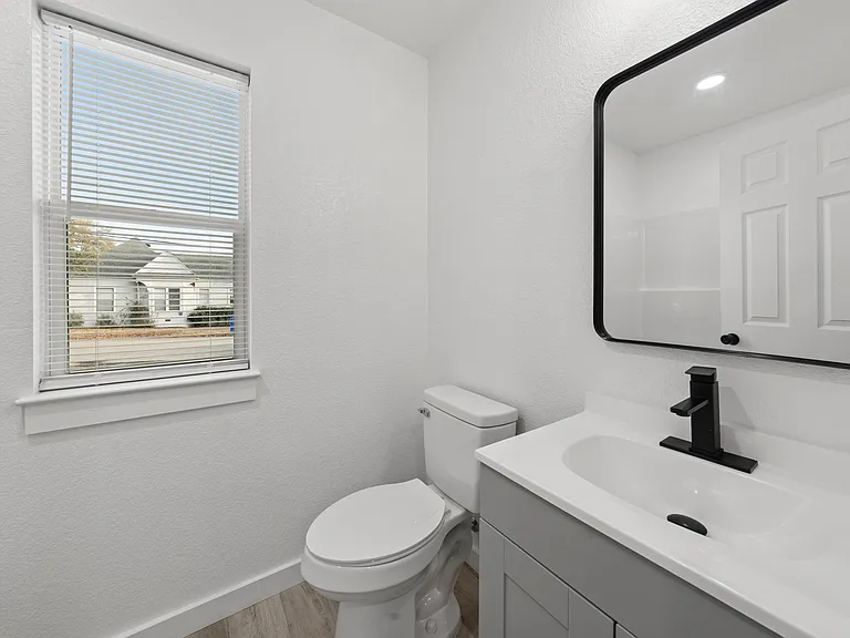 1905 Sanger Ave — Photo 12