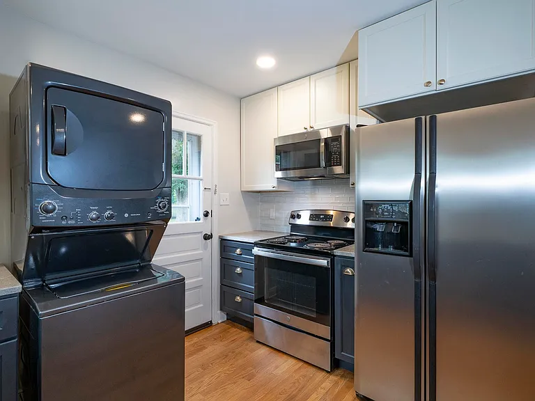 414 Newsom St — Photo 7