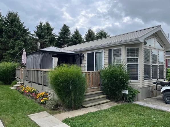 490 Empire Rd #Egv056, Pt Colborne, ON L0S 1R0