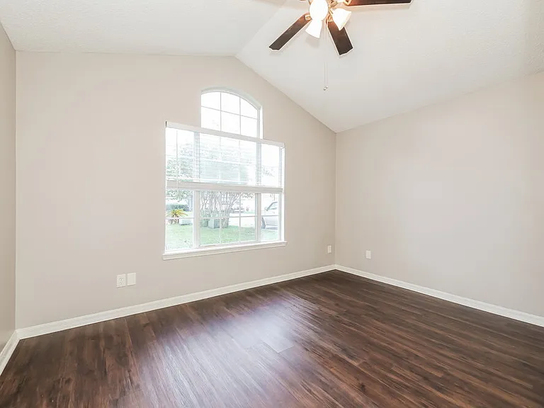 1455 Beecher Ln — Photo 13