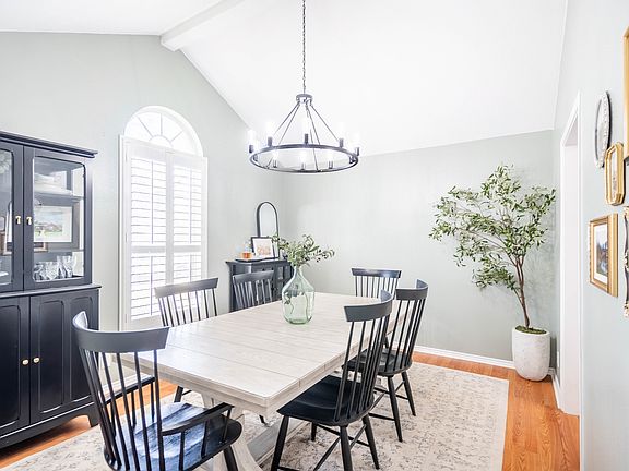 4th image of 5404 Rio Grande Ave