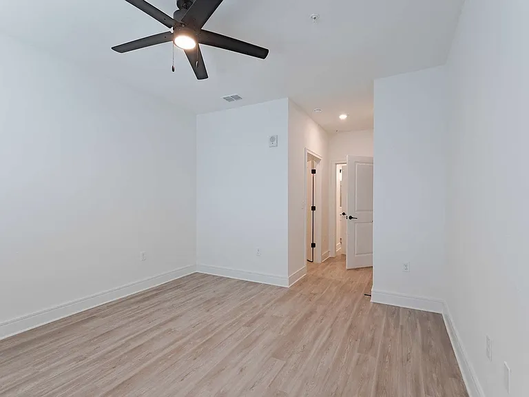 Tropia Luxury Apartments — Photo 151