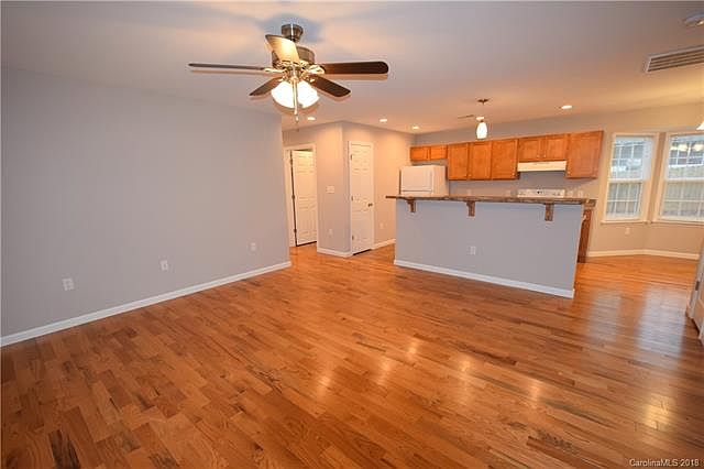 1st image of 308 N Lincoln St