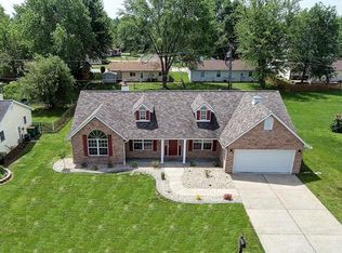 1254 Larkspur Dr, Mascoutah, IL