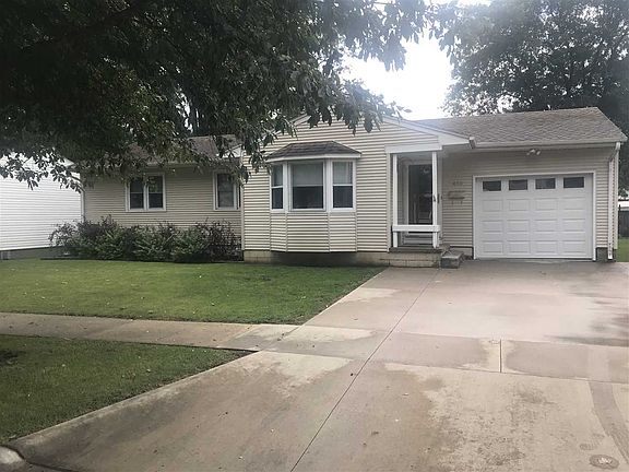 2nd image of 410 J Ave