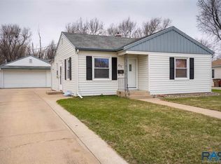711 N Leadale Ave, Sioux Falls, SD 57103