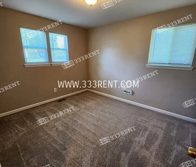 6404 E 155th St — Photo 12