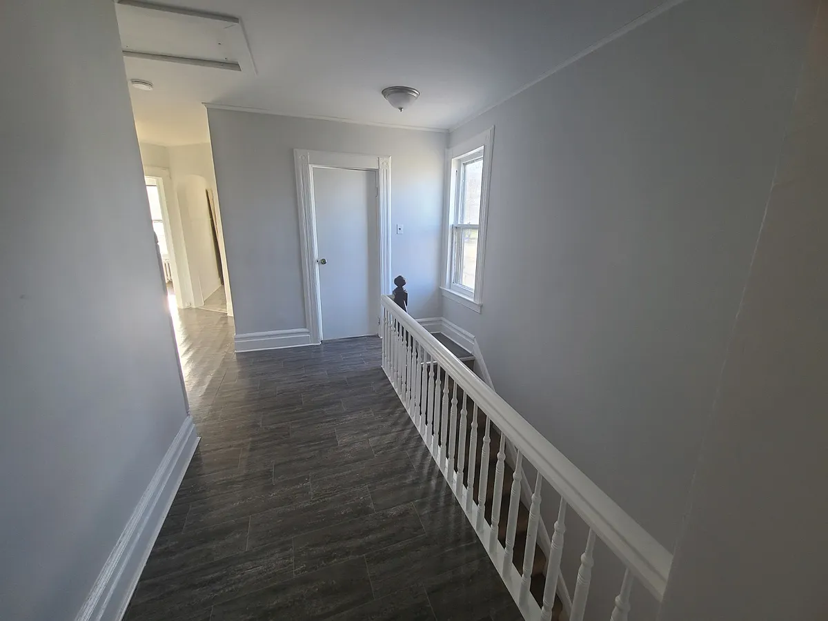 Building Photo - 144 Pompton Ave #2