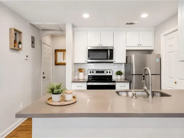 350 Emerald Forest Blvd APT 12205, Covington, LA 70433