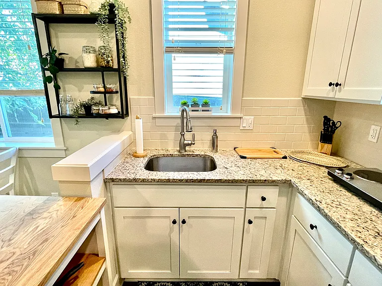 13704 NW 52nd Ave #B — Photo 3