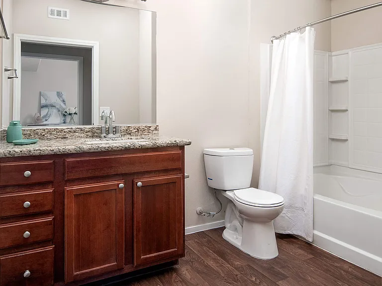 Montecito Pointe Apartments — Photo 11