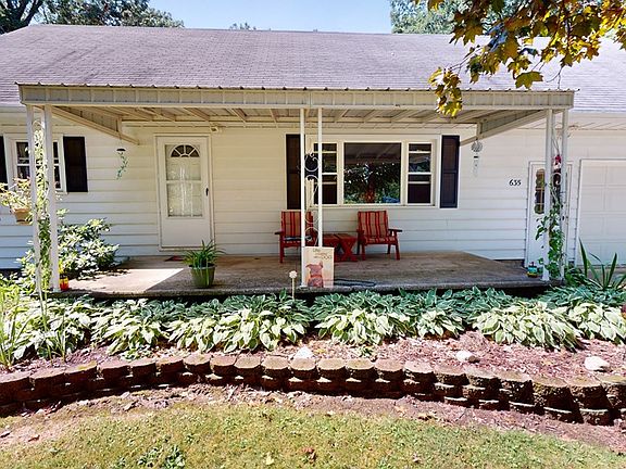 4th image of 635 Woodcrest Dr