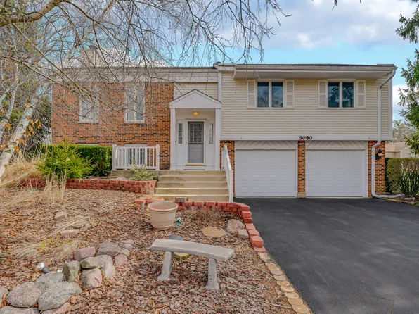 5080 Prairie Oak Rd, Gurnee, IL 60031