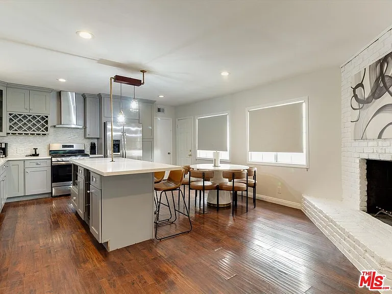 23109 Mariano St — Photo 9