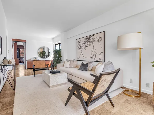 345 East 52nd Street 10CD image 2 of 13