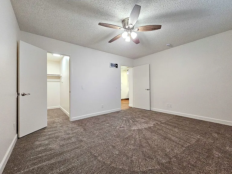 Summit Creek Apartments — Photo 26