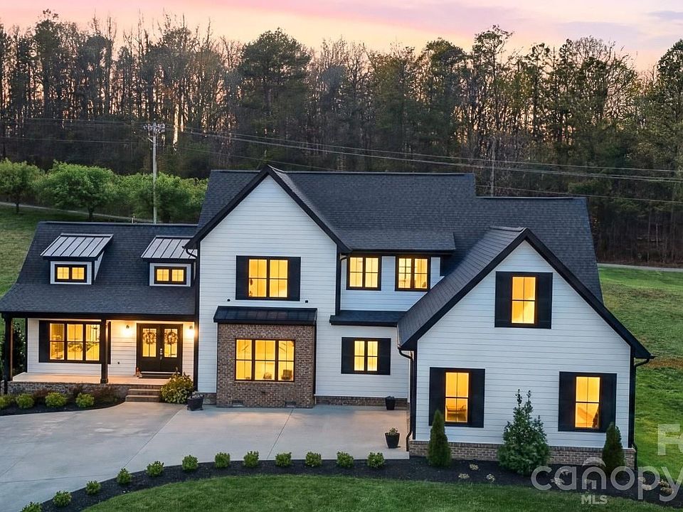 1st image of 157 Franklin Ln