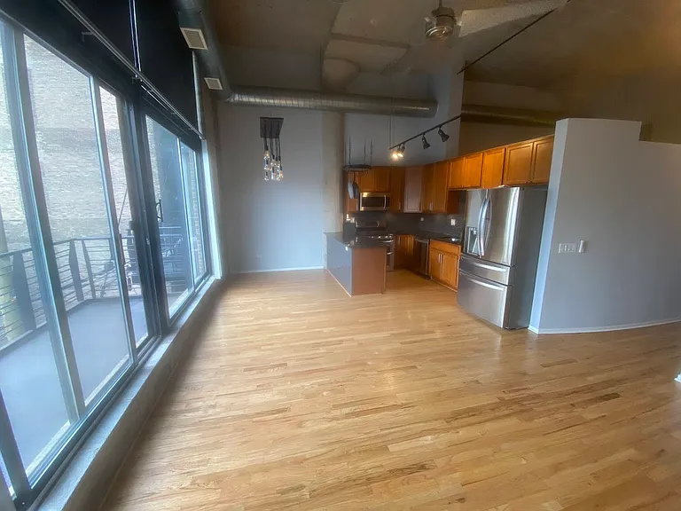 1934 N Washtenaw Ave #205 — Photo 14