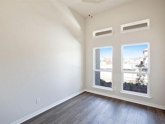 4th image of 7616 Echo Hill Ln