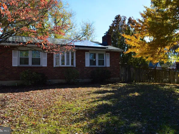 301 Whitman Ct, Glen Burnie, MD 21061