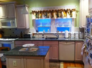 16 Ricker Ter, Newton, MA 02458