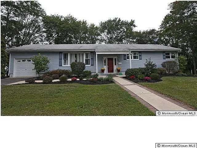 604 Berkeley Ln photo 1