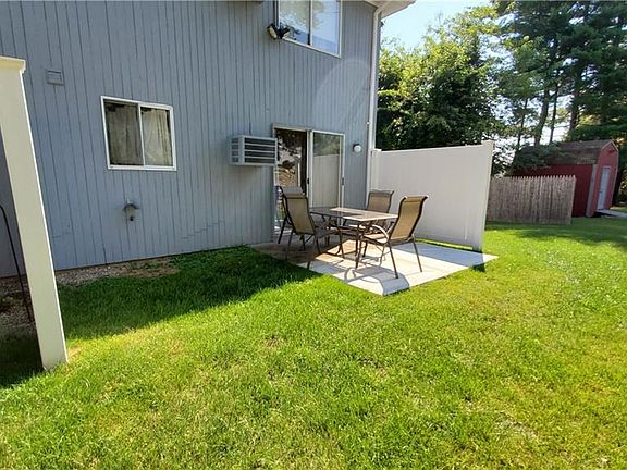 5th image of 1588 Douglas Ave