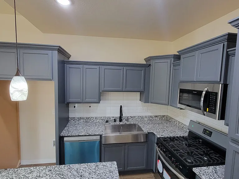 125 Loma Vista Dr — Photo 8