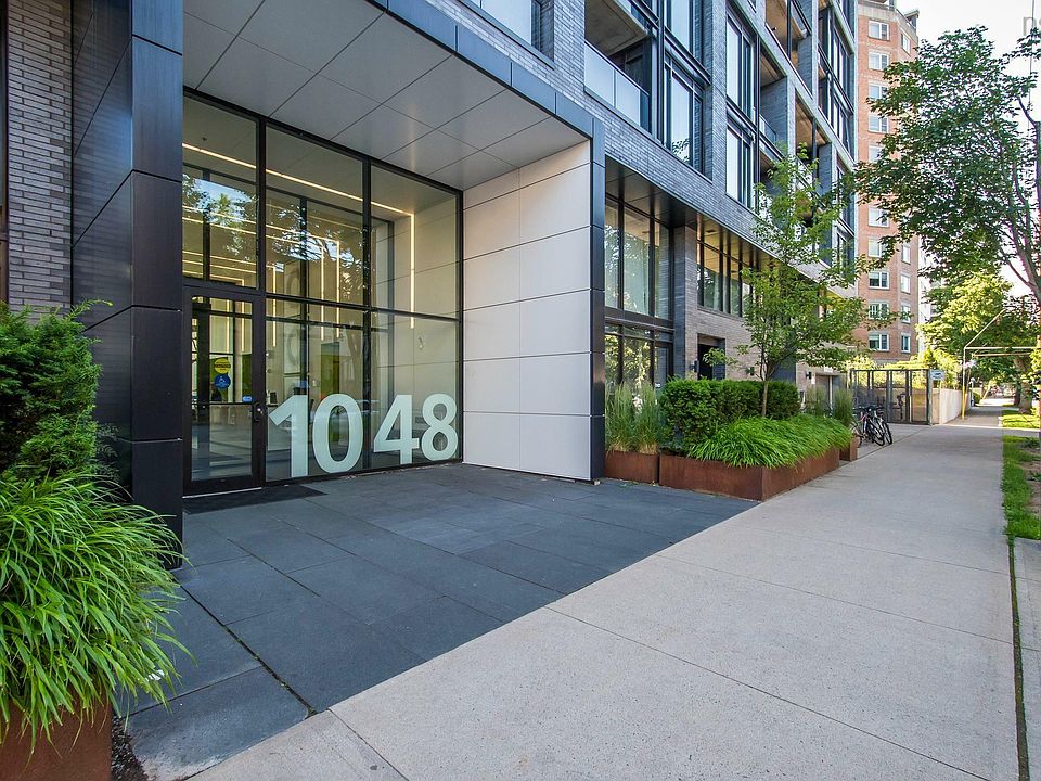 1st image of 1048 Wellington St #201