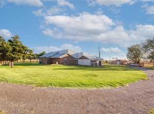 20290 E 1040th Rd, Elk City, OK 73644