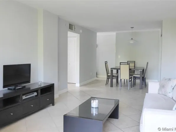 631 Jefferson Ave APT 401, Miami Beach, FL 33139