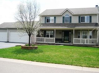 3935 Forest Edge Dr, Commerce Township, MI 48382